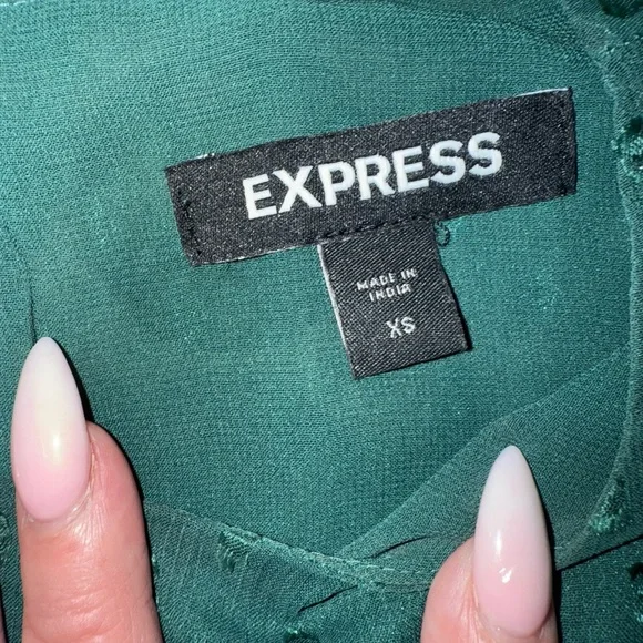 Express Women's Green Blouse - Picture 4 of 4